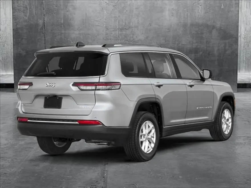 2025 Jeep Grand Cherokee L photo 2