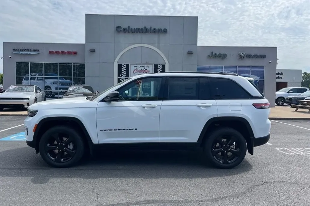 2025 Jeep Grand Cherokee Limited photo 1