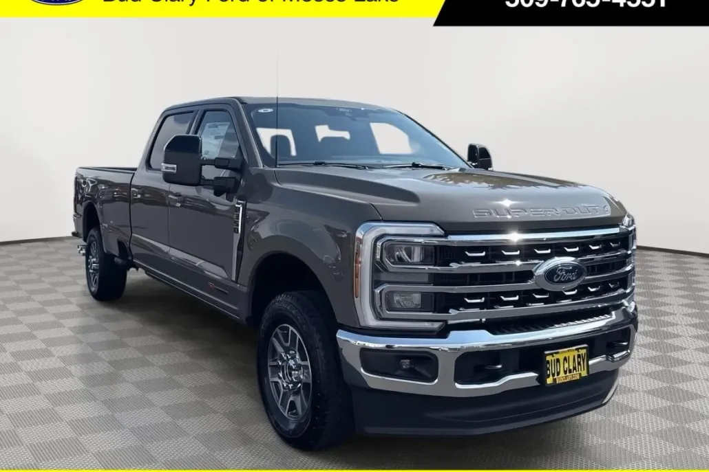 2026 Ford F-350 Lariat photo 1
