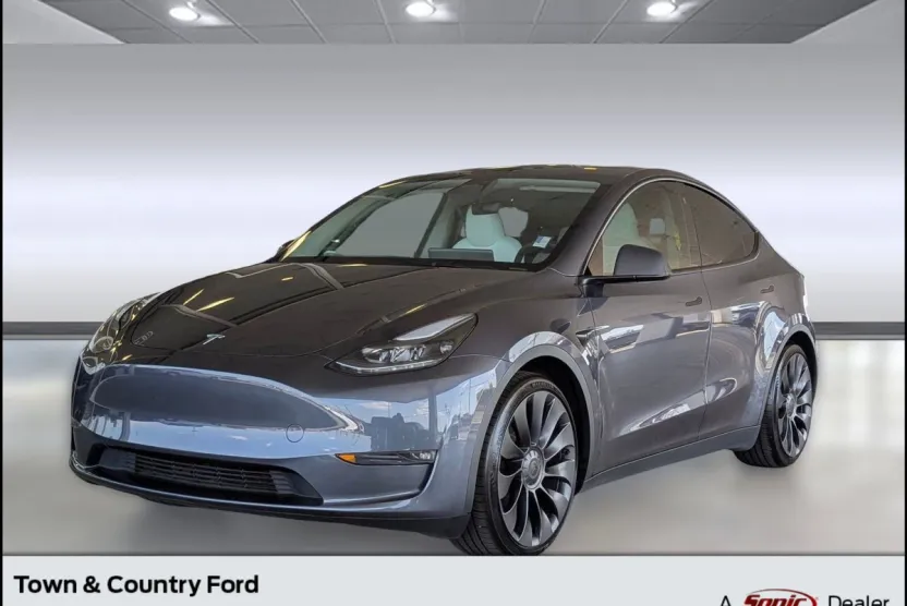 2023 Tesla Model Y Performance photo 1