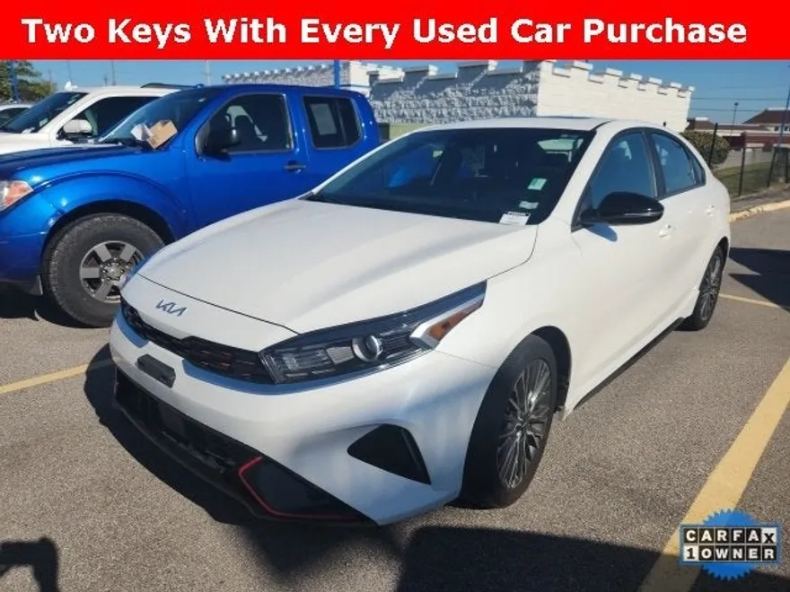 2023 Kia Forte GT-Line photo 1
