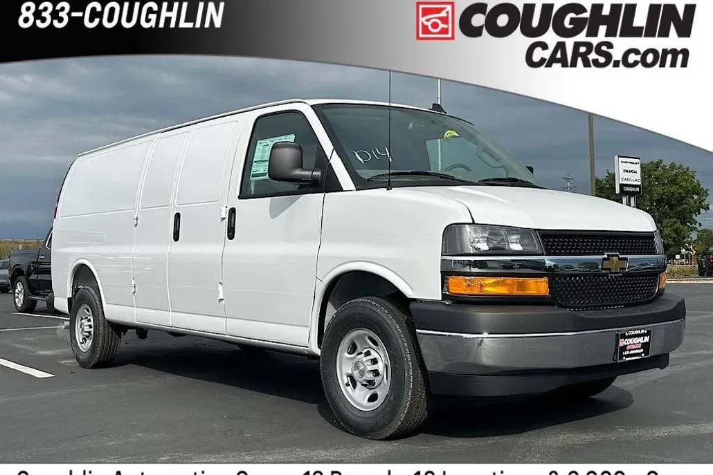 2025 Chevrolet Express Cargo 3500 photo 1
