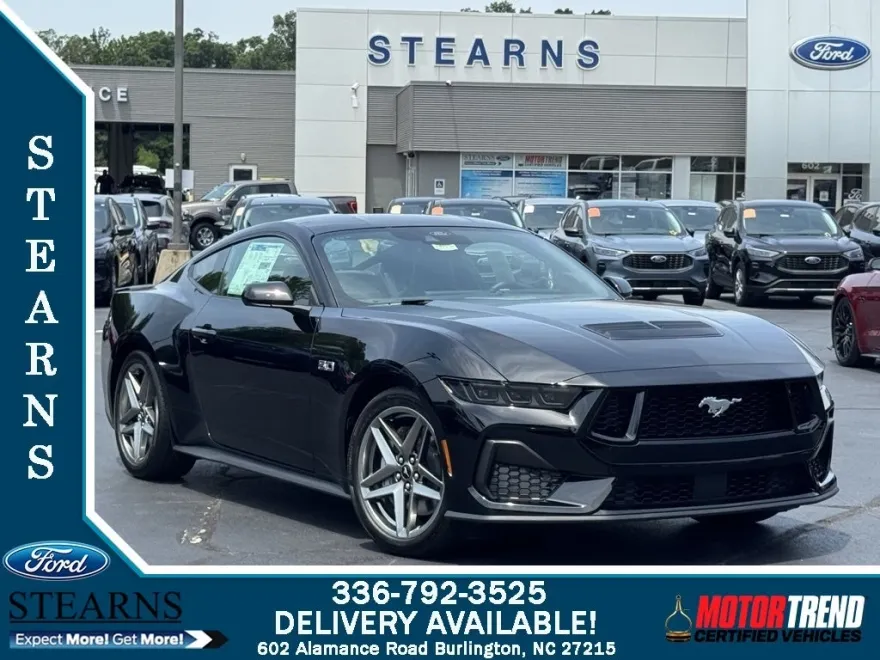 2025 Ford Mustang GT photo 1