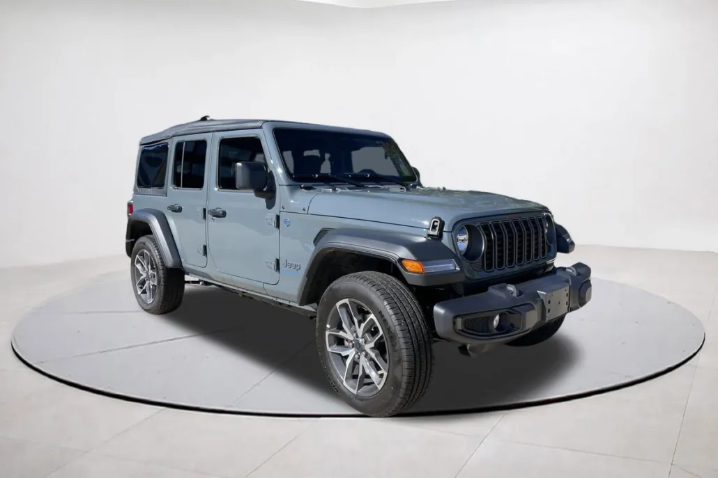 2025 Jeep Wrangler 4xe Sport S photo 1
