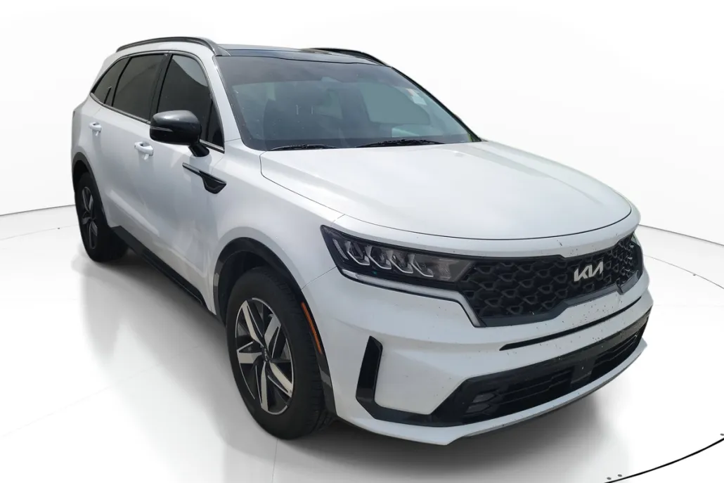 2022 Kia Sorento EX photo 1