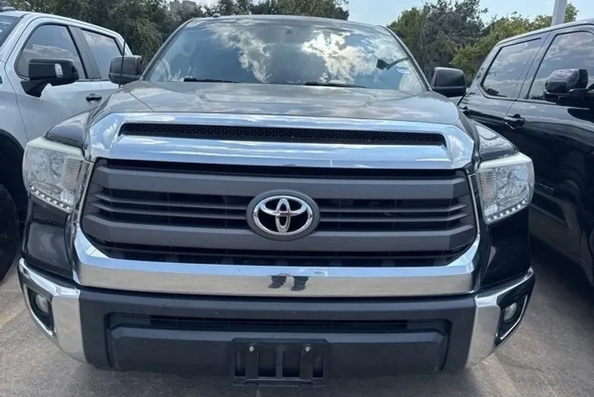 2014 Toyota Tundra SR5 photo 1