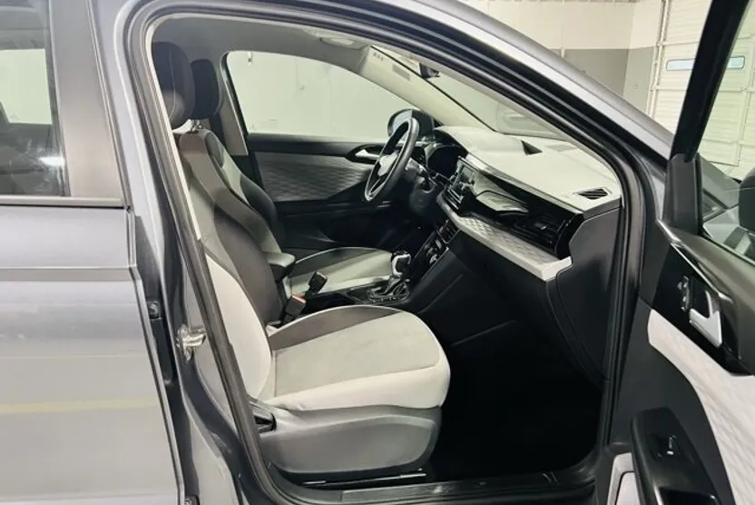 2024 Volkswagen Taos S photo 1