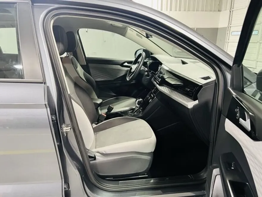 2024 Volkswagen Taos S photo 1