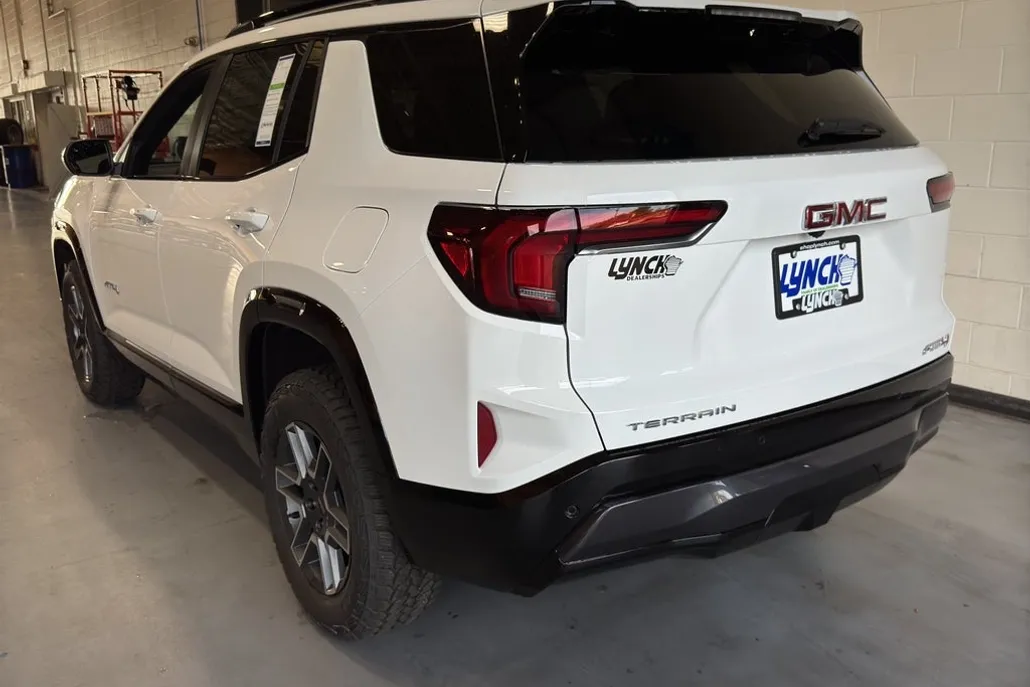 2026 Gmc Terrain AT4 photo 1