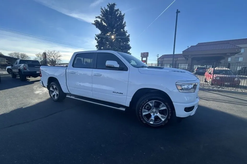2023 Ram 1500 Laramie photo 1