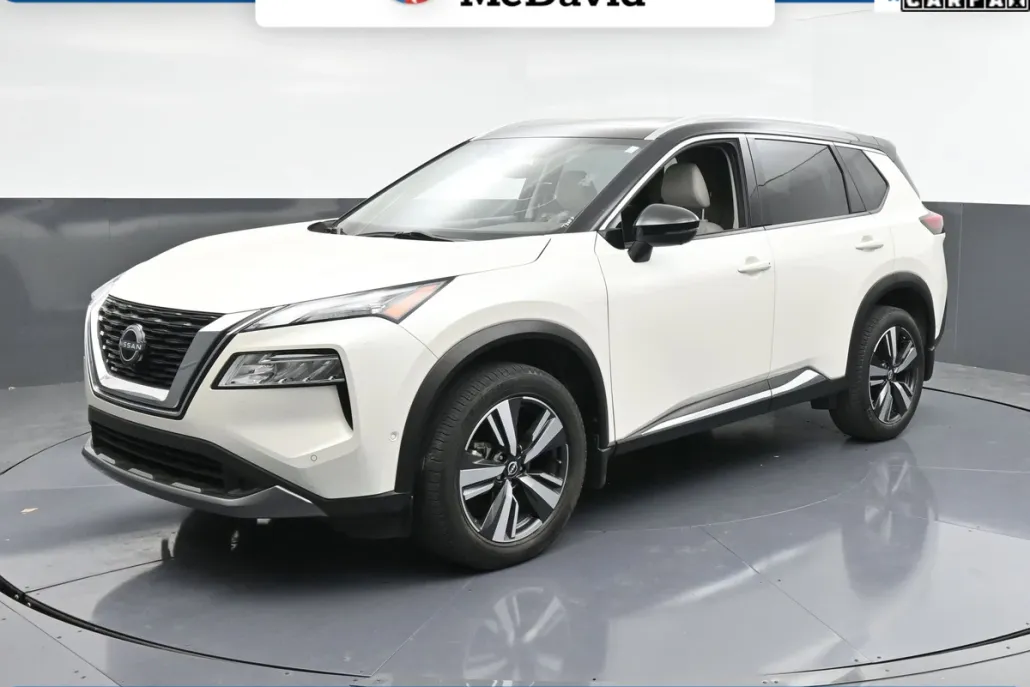 2023 Nissan Rogue SL photo 1