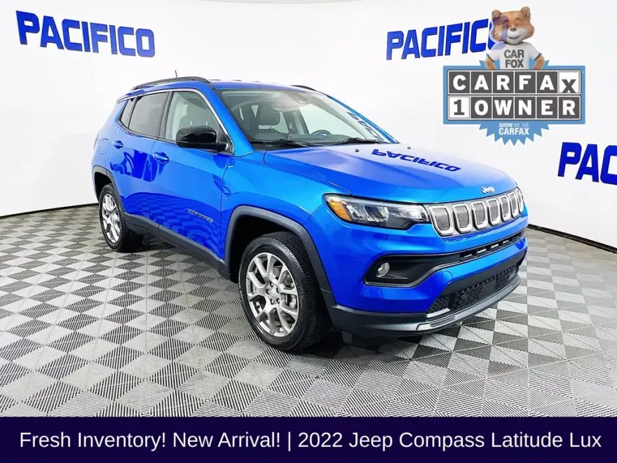 2022 Jeep Compass Latitude Lux photo 1