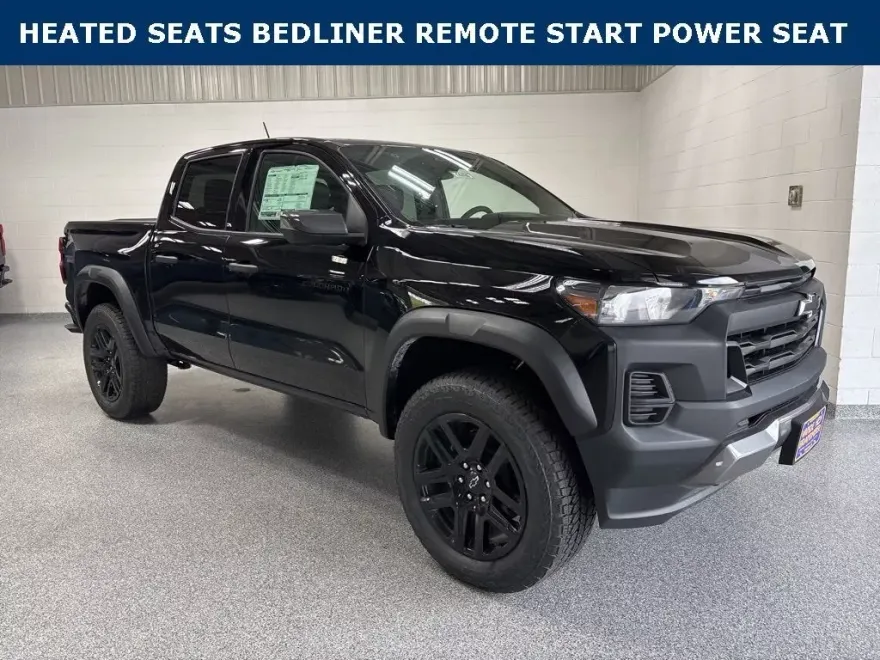 2025 Chevrolet Colorado Trail Boss photo 1