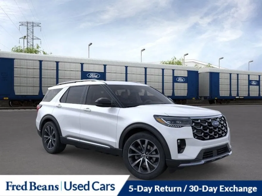 2025 Ford Explorer Platinum photo 1