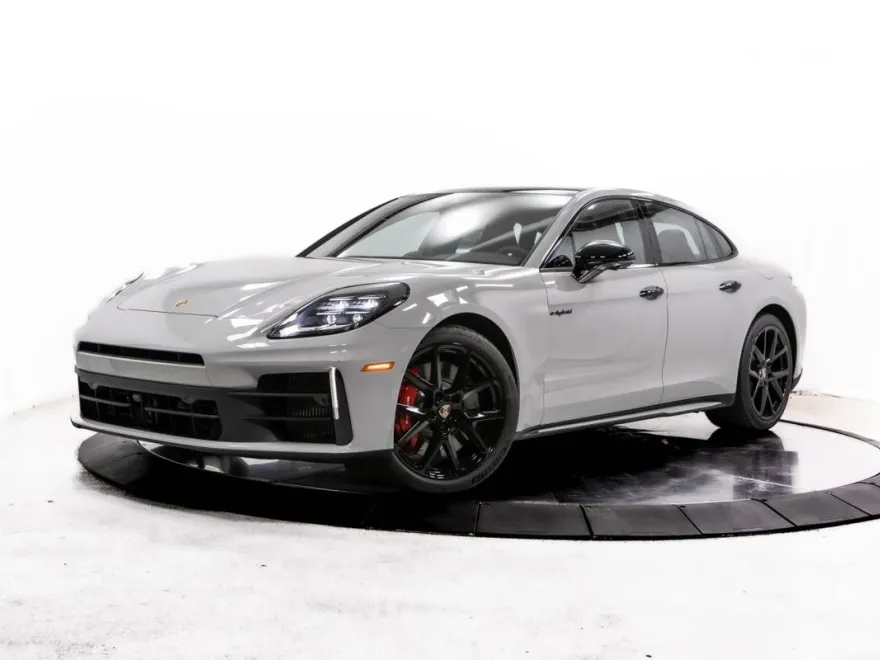 2026 Porsche Panamera E-Hybrid 4S photo 1
