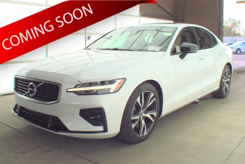 2020 Volvo S60 R-Design photo 1