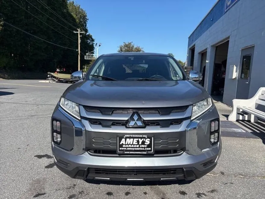 2020 Mitsubishi Outlander Sport photo 1