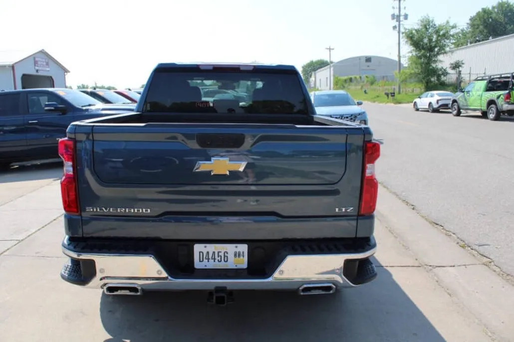 2024 Chevrolet Silverado 1500 LTZ photo 1