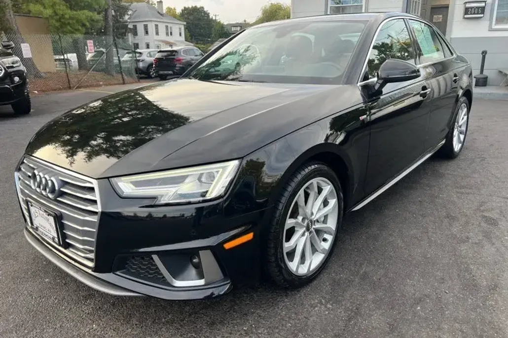2019 Audi A4 Premium Plus 45 TFSI Quattro photo 1