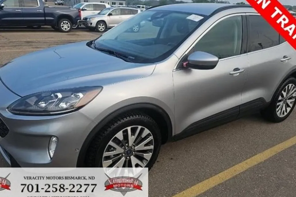 2021 Ford Escape Hybrid Titanium photo 1
