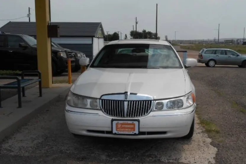 1999 Lincoln Town Car Cartier photo 1