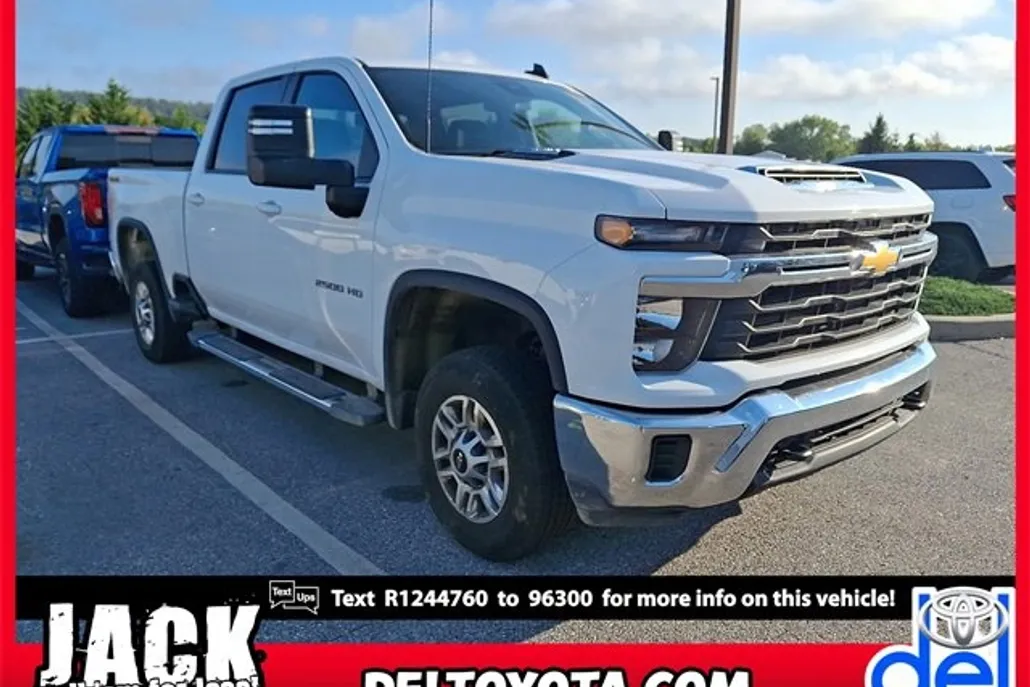 2024 Chevrolet Silverado 2500HD LT photo 1