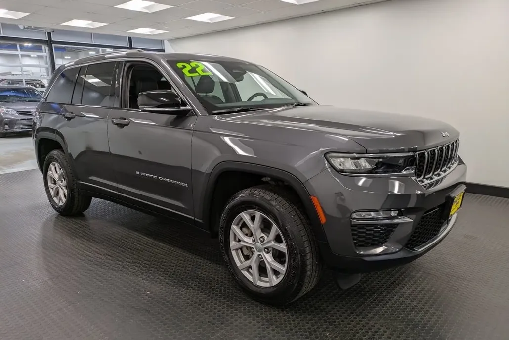 2022 Jeep Grand Cherokee Limited photo 1