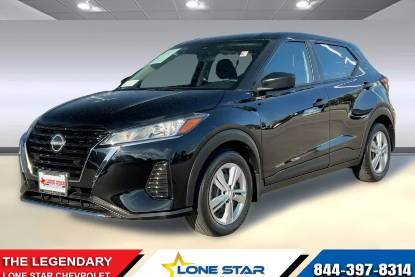 2022 Nissan Kicks S photo 1