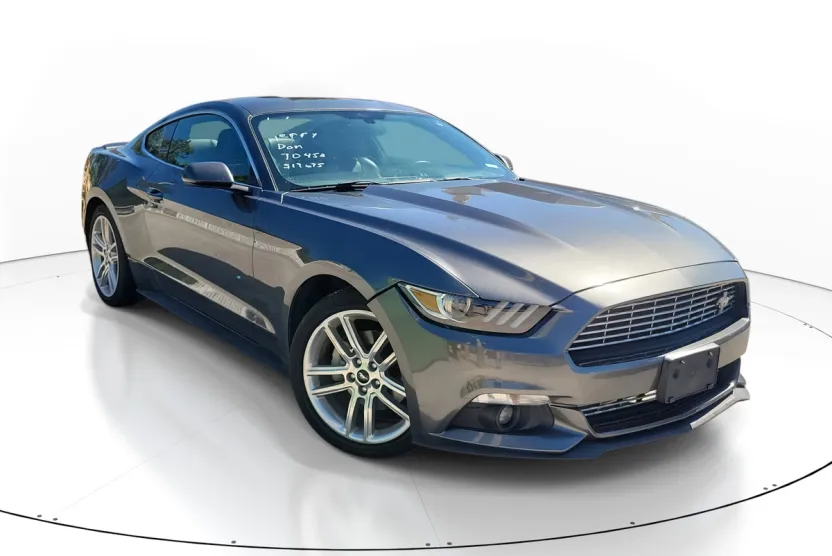 2016 Ford Mustang EcoBoost photo 1