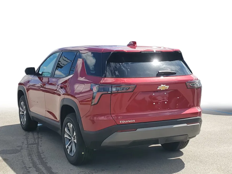 2026 Chevrolet Equinox LT photo 1