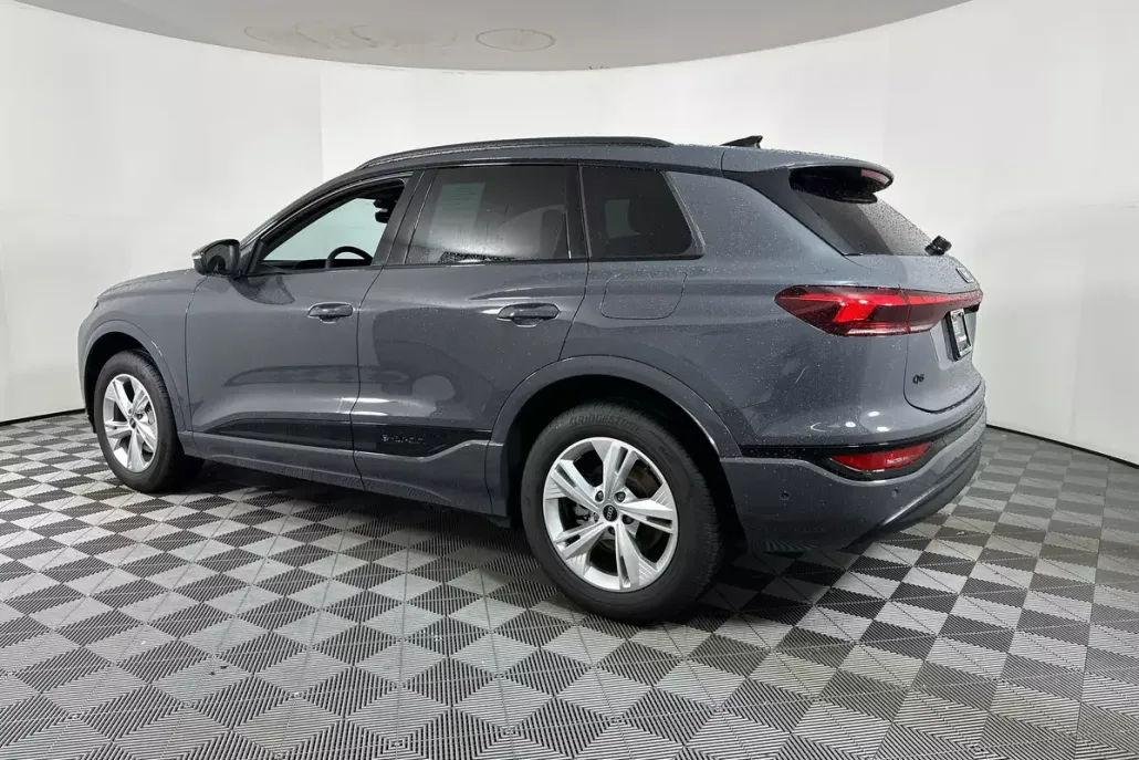 2025 Audi Q6 E-tron Premium Plus photo 1