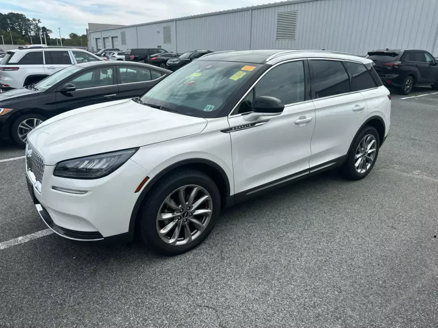 2021 Lincoln Corsair Standard photo 1