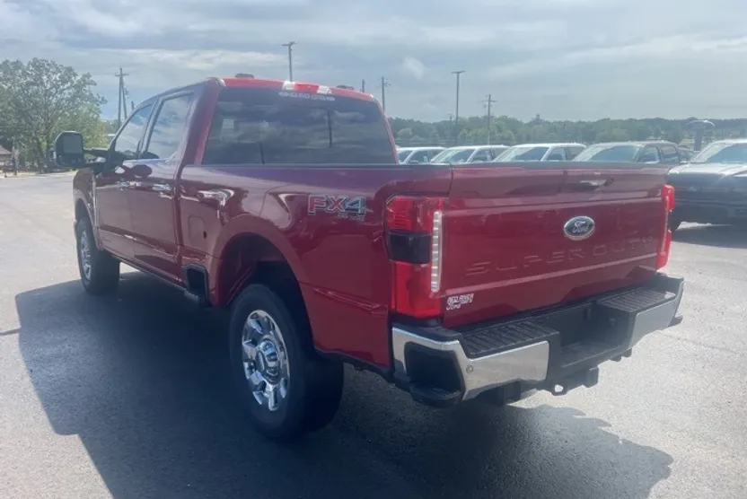 2024 Ford F-250 photo 1