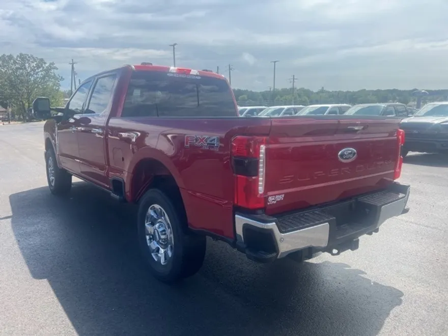 2024 Ford F-250 photo 1