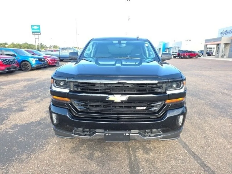 2017 Chevrolet Silverado 1500 photo 1