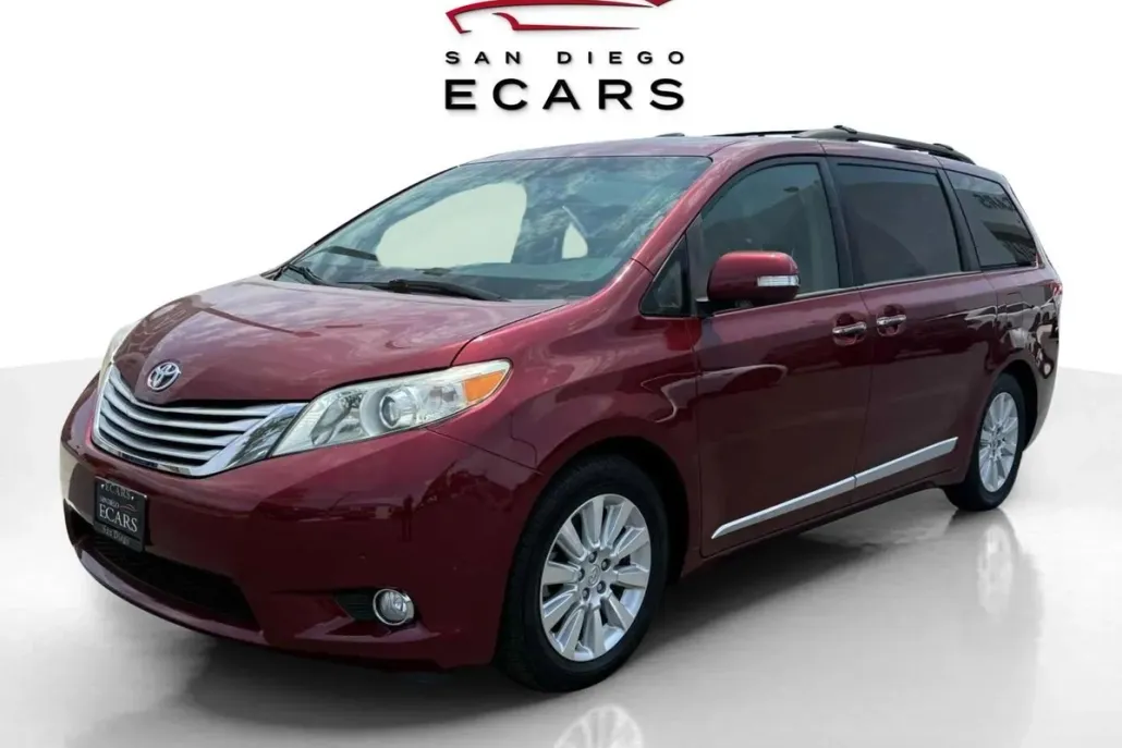 2013 Toyota Sienna Limited photo 1