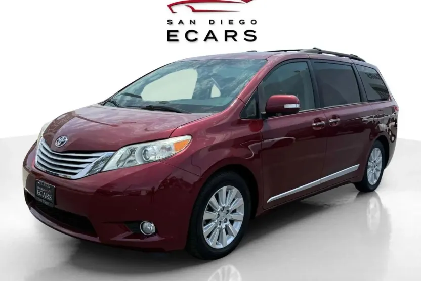2013 Toyota Sienna Limited photo 1