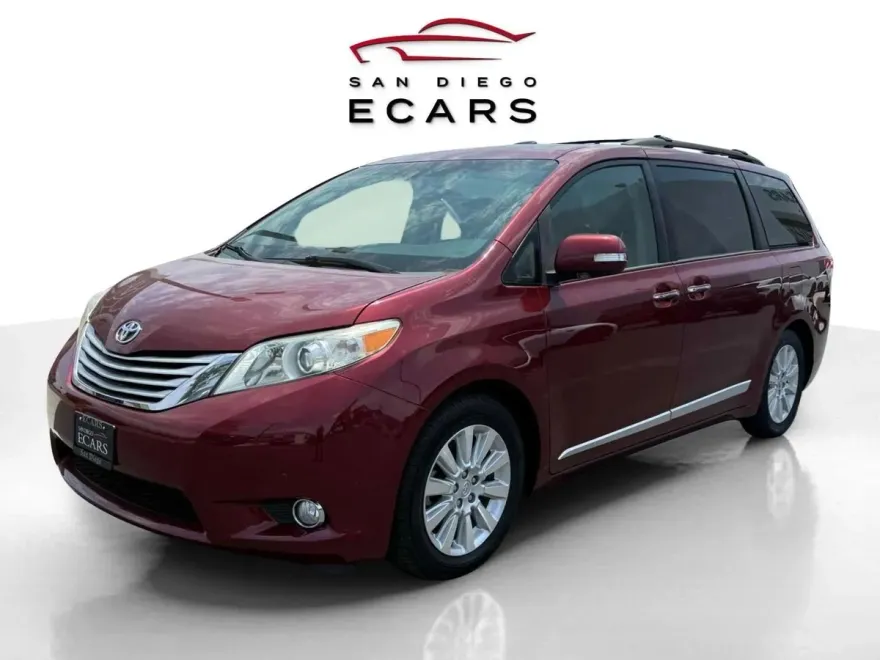2013 Toyota Sienna Limited photo 1