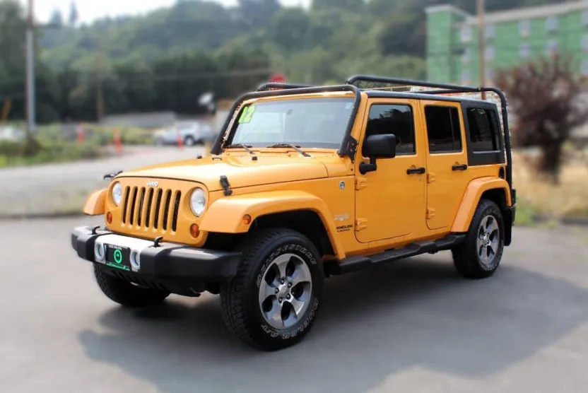 2012 Jeep Wrangler Unlimited Sahara photo 1