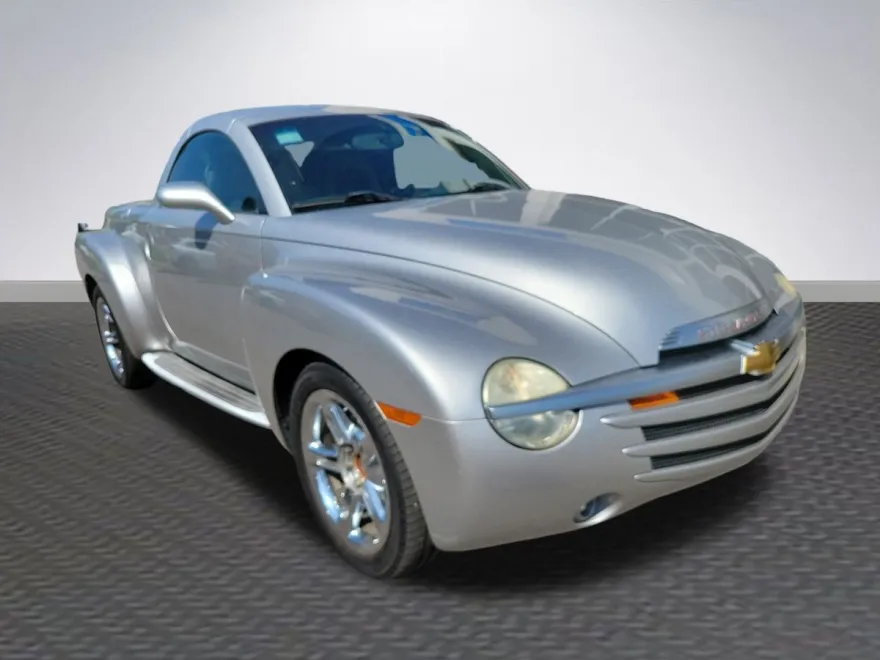 2004 Chevrolet SSR photo 1