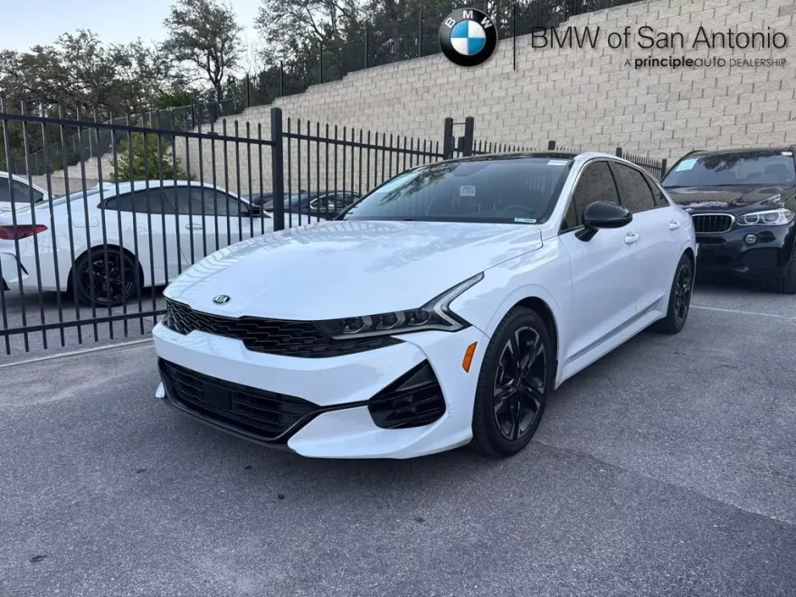 2021 Kia K5 GT-Line photo 1