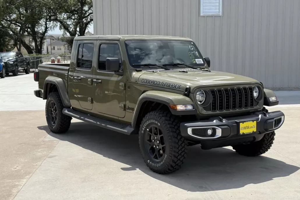 2025 Jeep Gladiator Sport photo 1