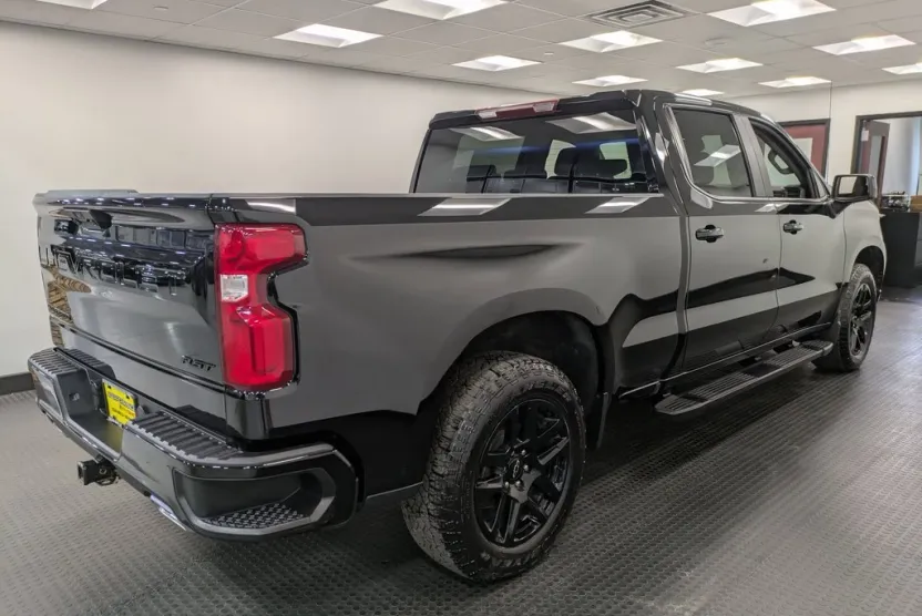 2023 Chevrolet Silverado 1500 RST photo 1