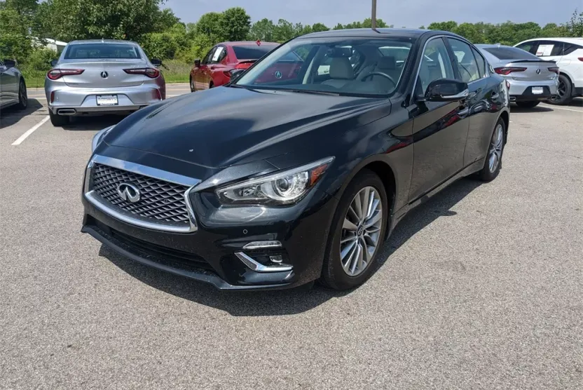 2023 Infiniti Q50 LUXE AWD photo 1