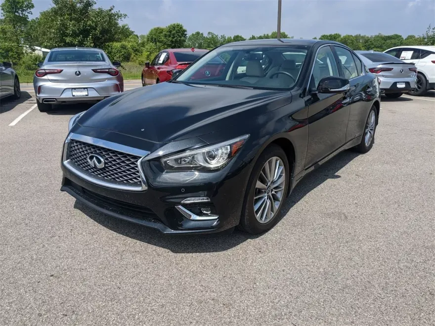 2023 Infiniti Q50 LUXE AWD photo 1