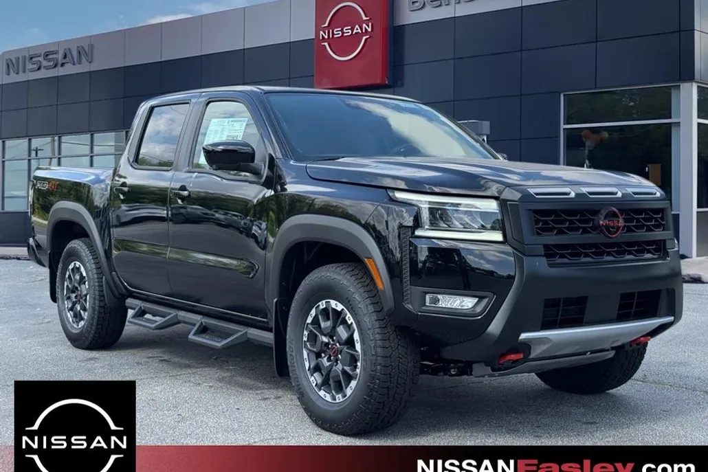 2025 Nissan Frontier PRO-4X photo 1