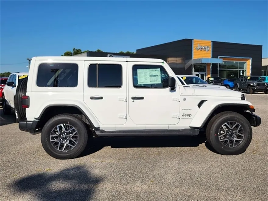 2024 Jeep Wrangler Sahara photo 1