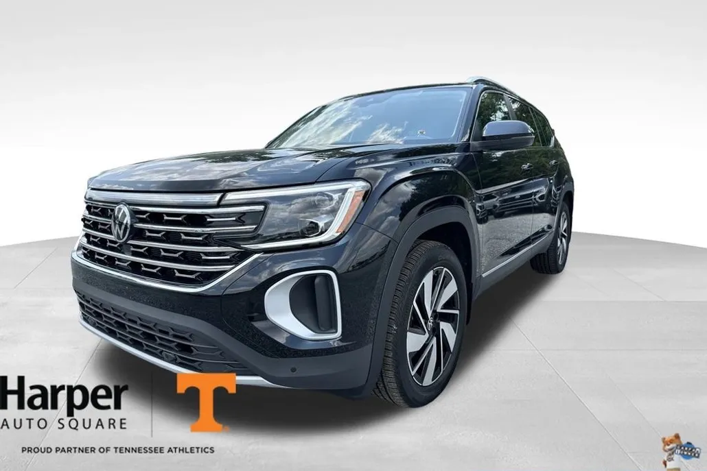 2025 Volkswagen Atlas SEL photo 1
