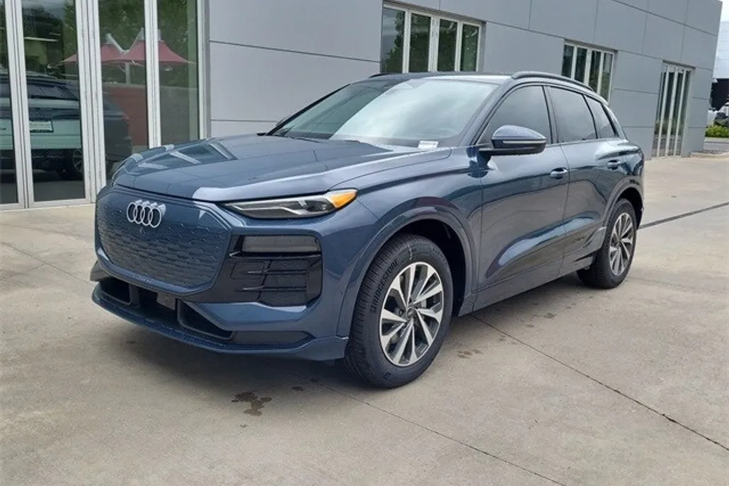 2025 Audi Q6 E-tron Premium photo 1