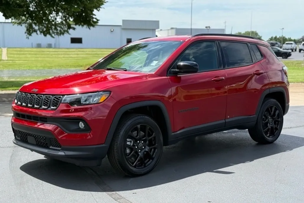 2025 Jeep Compass Latitude photo 1